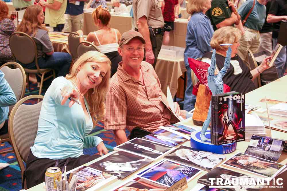 July 2006 Hollywood Collector's Show at the Burbank Airport Hilton.

I was there working for Cindy Morgan who had a front signing table with  Bruce Boxleitner and Jay Maynard, TRON Guy.
