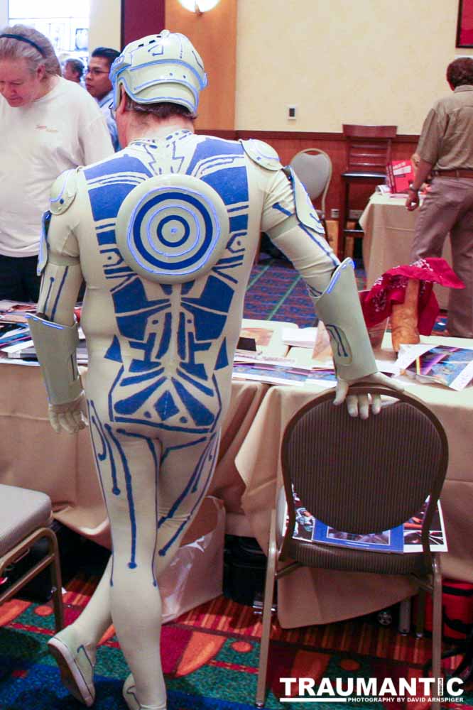 July 2006 Hollywood Collector's Show at the Burbank Airport Hilton.

I was there working for Cindy Morgan who had a front signing table with  Bruce Boxleitner and Jay Maynard, TRON Guy.

The back of TRON Guy.