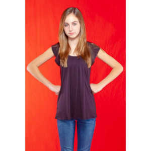 I met Taylor, her sister and mother at a concert by Thriving Ivory.  We ended up doing a shoot for each of them.