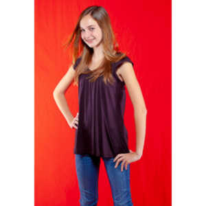 I met Taylor, her sister and mother at a concert by Thriving Ivory.  We ended up doing a shoot for each of them.