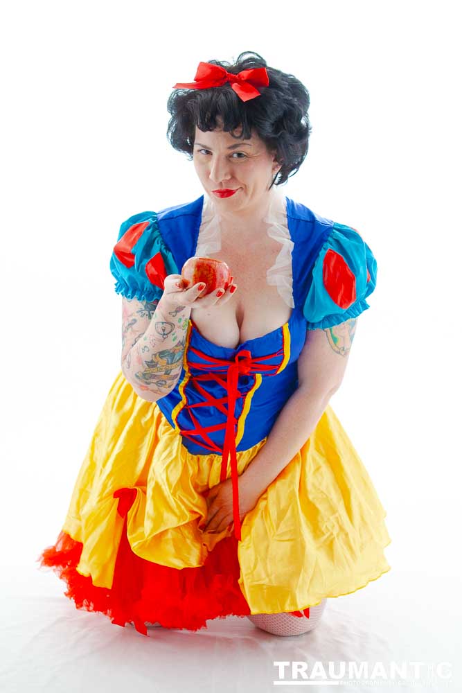 A followup session to an earlier Snow White shoot we had done.