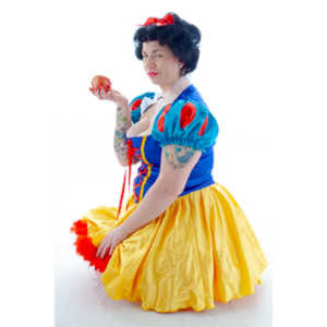 A followup session to an earlier Snow White shoot we had done.