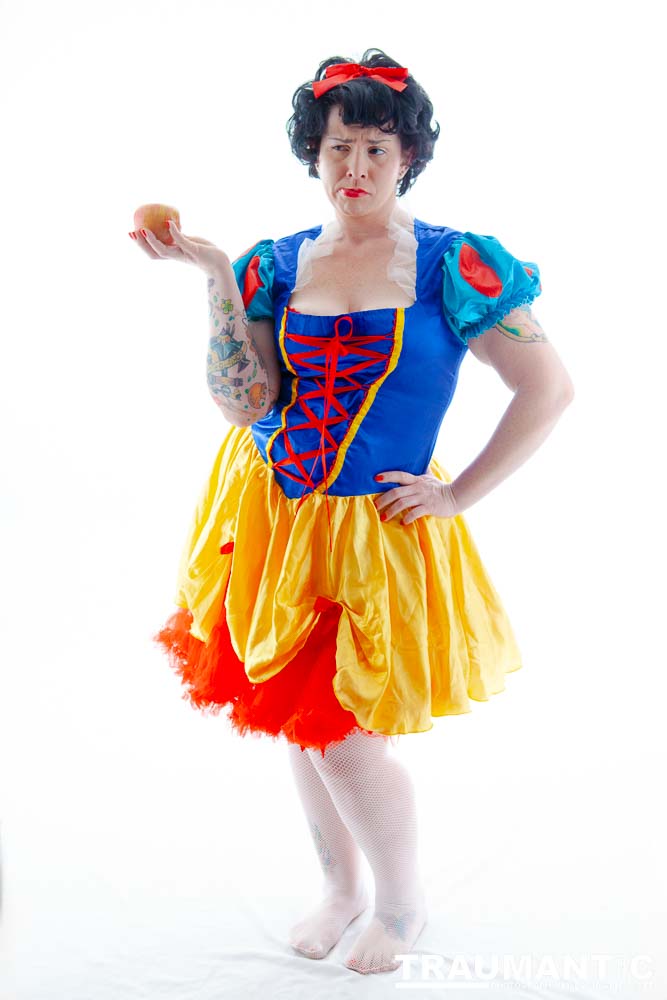 A followup session to an earlier Snow White shoot we had done.