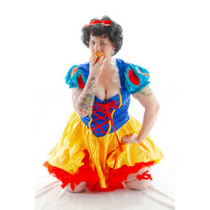 A followup session to an earlier Snow White shoot we had done.