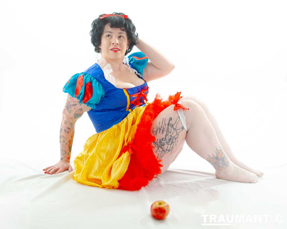 A followup session to an earlier Snow White shoot we had done.