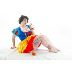 A followup session to an earlier Snow White shoot we had done.