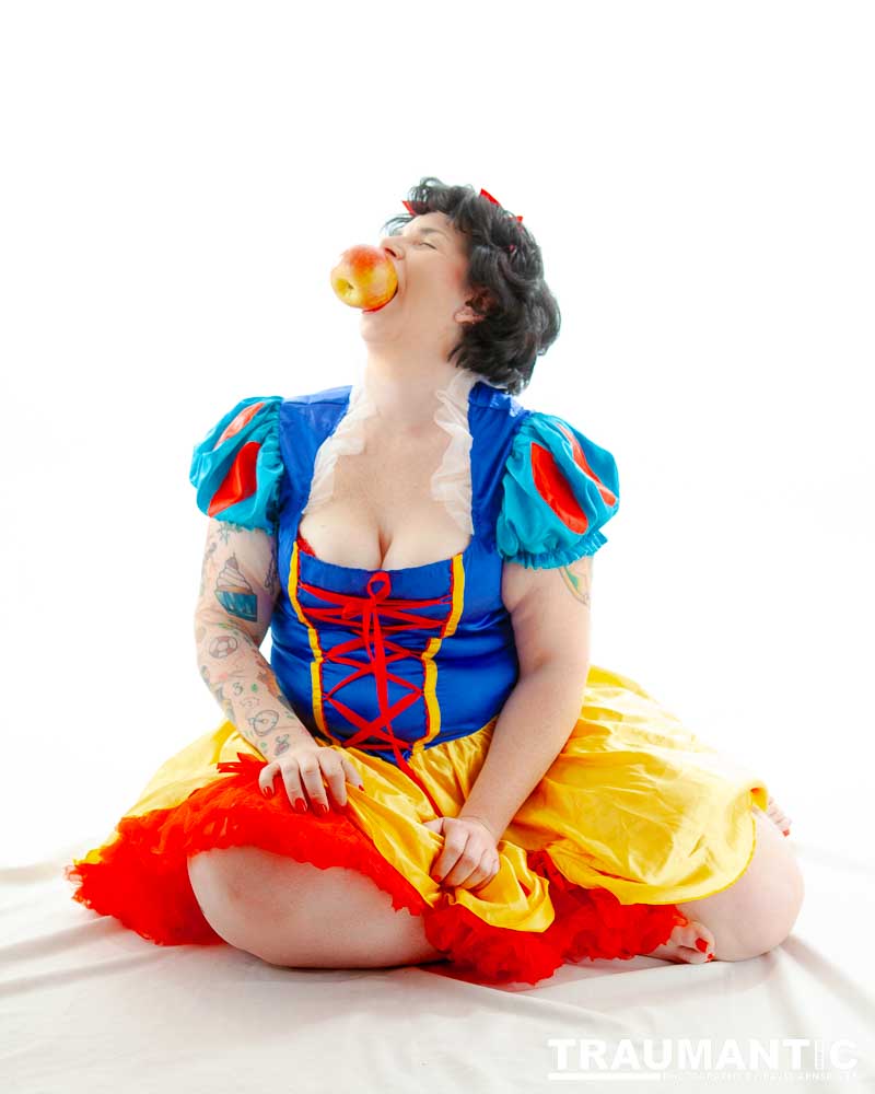 A followup session to an earlier Snow White shoot we had done.