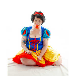 A followup session to an earlier Snow White shoot we had done.