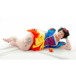 A followup session to an earlier Snow White shoot we had done.