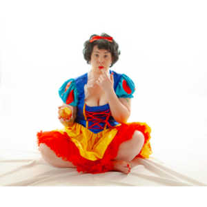 A followup session to an earlier Snow White shoot we had done.