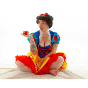 A followup session to an earlier Snow White shoot we had done.