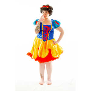 A followup session to an earlier Snow White shoot we had done.