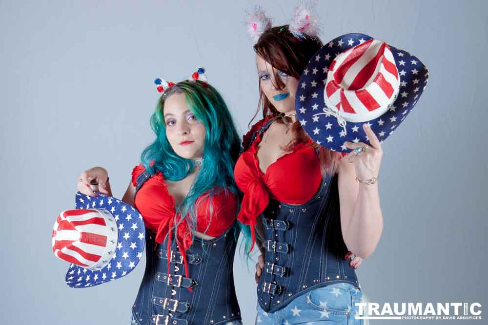 Some of my favorite models, Mollie, Kayla and Galadriel came over to play with a patriotic theme.