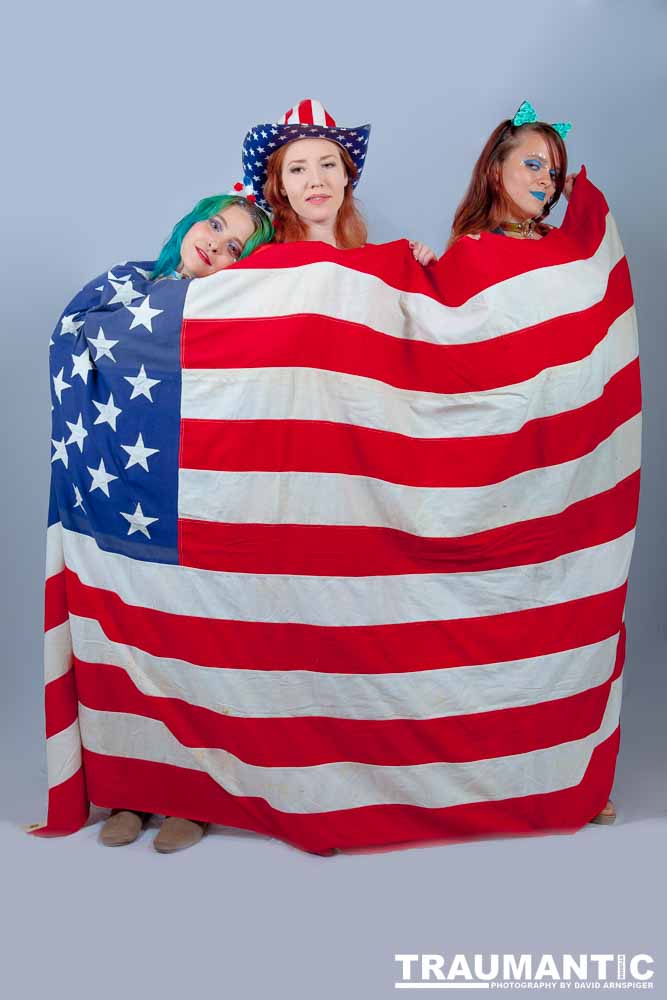 Some of my favorite models, Mollie, Kayla and Galadriel came over to play with a patriotic theme.