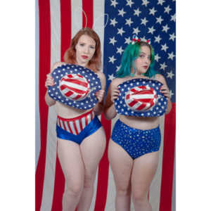 Some of my favorite models, Mollie, Kayla and Galadriel came over to play with a patriotic theme.