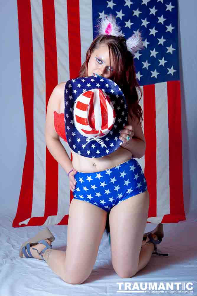 Some of my favorite models, Mollie, Kayla and Galadriel came over to play with a patriotic theme.