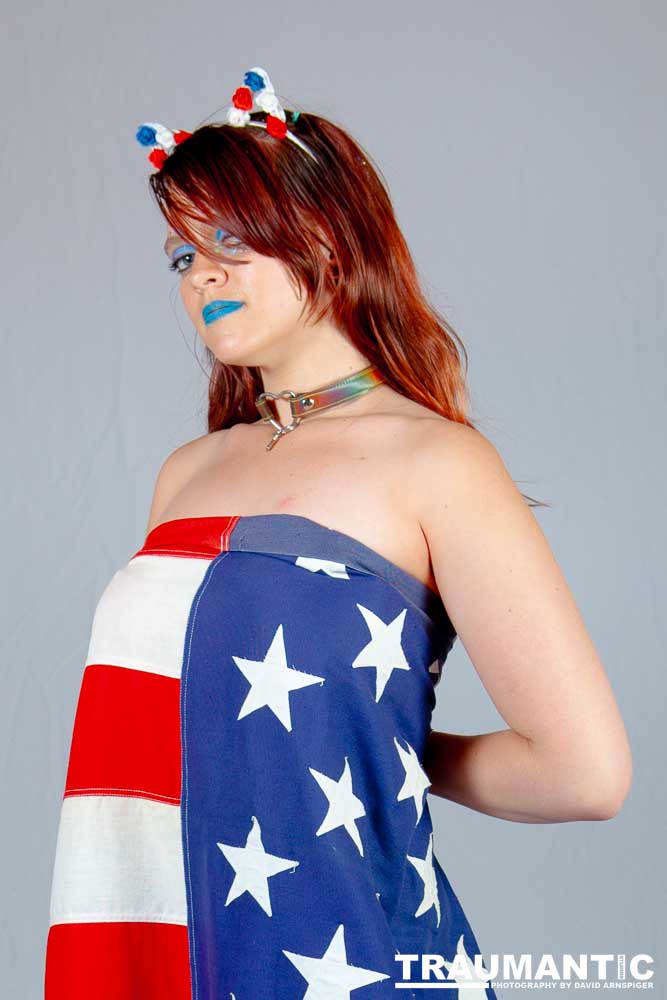 Some of my favorite models, Mollie, Kayla and Galadriel came over to play with a patriotic theme.