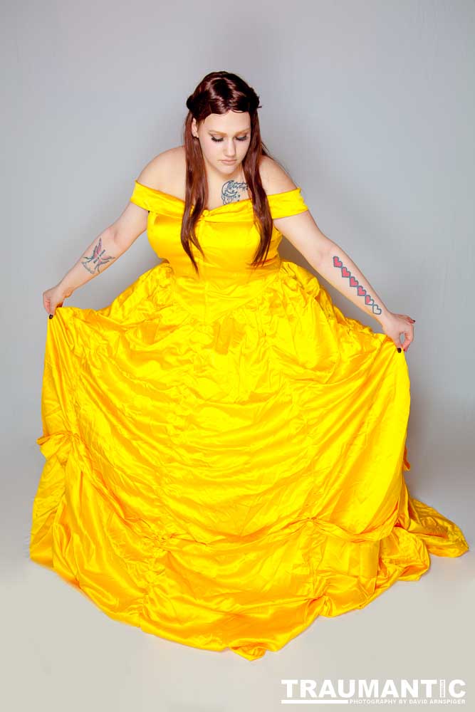 Diana (aka Smitten By Kitten) took an available session and came over with some  Cosplay options.  We had a great time and got some terrific shots.