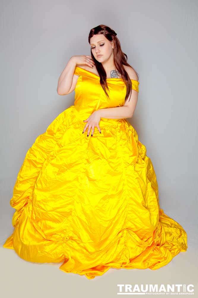 Diana (aka Smitten By Kitten) took an available session and came over with some  Cosplay options.  We had a great time and got some terrific shots.