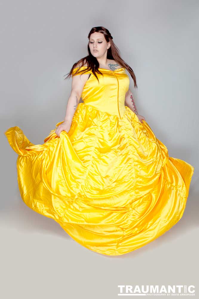 Diana (aka Smitten By Kitten) took an available session and came over with some  Cosplay options.  We had a great time and got some terrific shots.