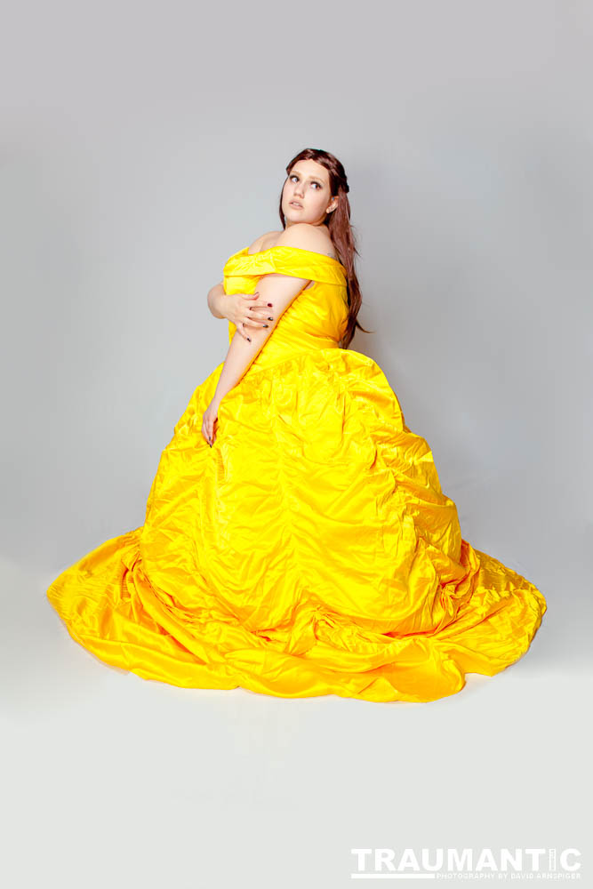 Diana (aka Smitten By Kitten) took an available session and came over with some  Cosplay options.  We had a great time and got some terrific shots.