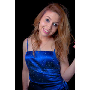 After we got her dead Prom Queen shots, she cleaned off the blood and we went for straight up Prom Queen.  She's a beauty.