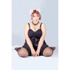 Viksen contacted to me about doing a Kitten session for her and a few frieinds.  Here are the results.