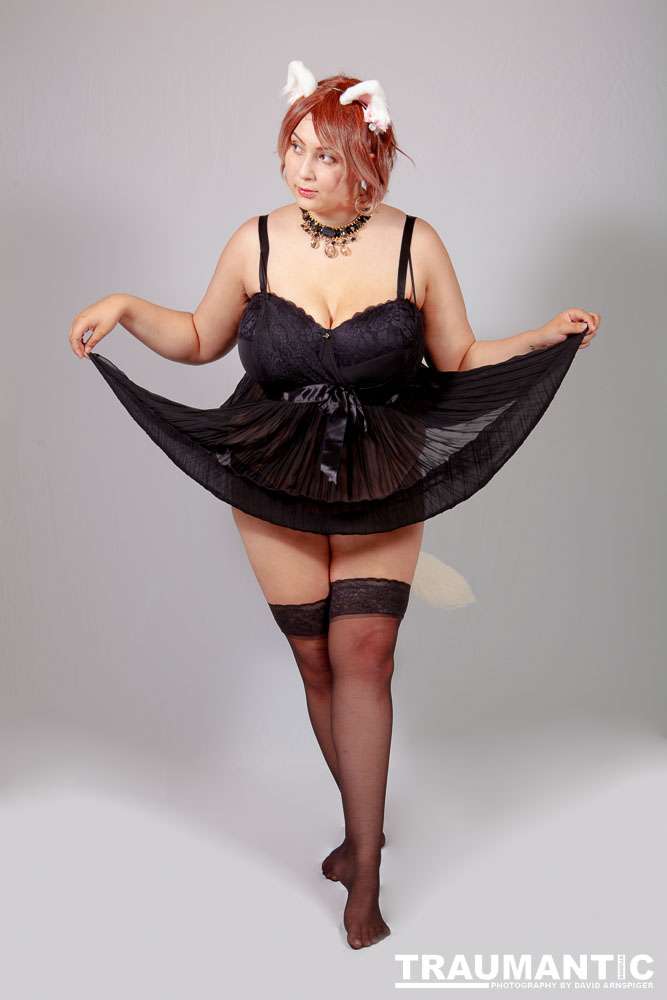 Viksen contacted to me about doing a Kitten session for her and a few frieinds.  Here are the results.