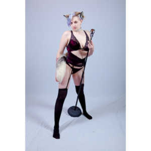 Viksen contacted to me about doing a Kitten session for her and a few frieinds.  Here are the results.