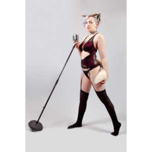 Viksen contacted to me about doing a Kitten session for her and a few frieinds.  Here are the results.