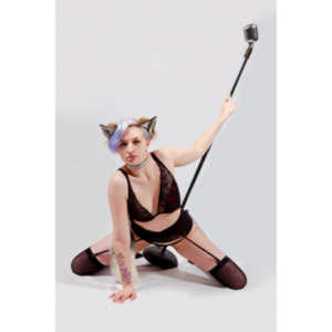 Viksen contacted to me about doing a Kitten session for her and a few frieinds.  Here are the results.