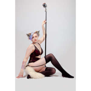 Viksen contacted to me about doing a Kitten session for her and a few frieinds.  Here are the results.