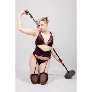 Viksen contacted to me about doing a Kitten session for her and a few frieinds.  Here are the results.