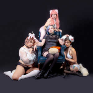 Viksen contacted to me about doing a Kitten session for her and a few frieinds.  Here are the results.