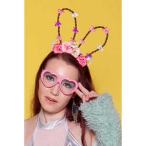 Galadriel hadn't posed for me for a long time.  I think these are some of our best images together.