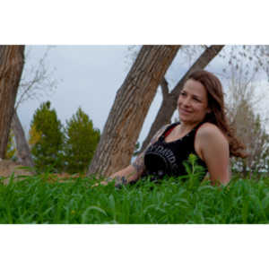 Some graduation photos for Jamie in a local park.